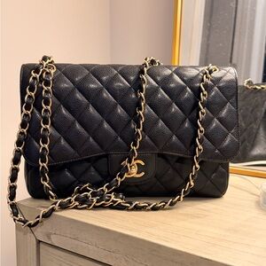 Chanel Black Quilted Shoulder Bag with Gold Chain